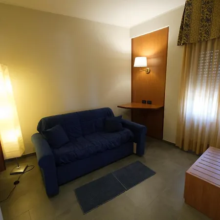 阿尔伯格佐罗耶苏酒店 3*