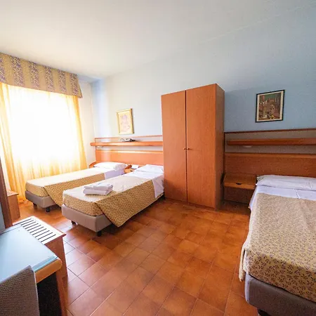 Hotel Zoello Je Suis 3*