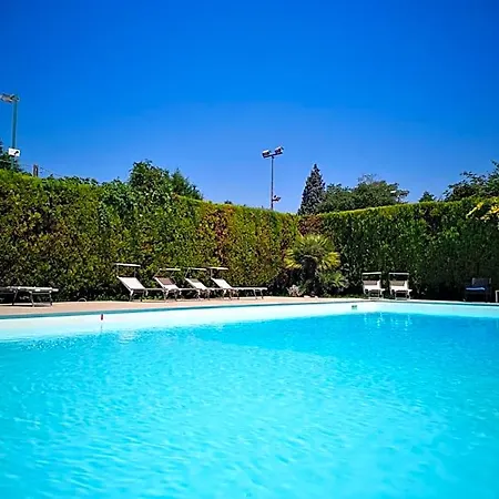 Zoello Je Suis Hotel
