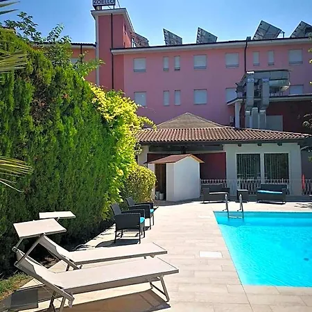 Zoello Je Suis Hotel
