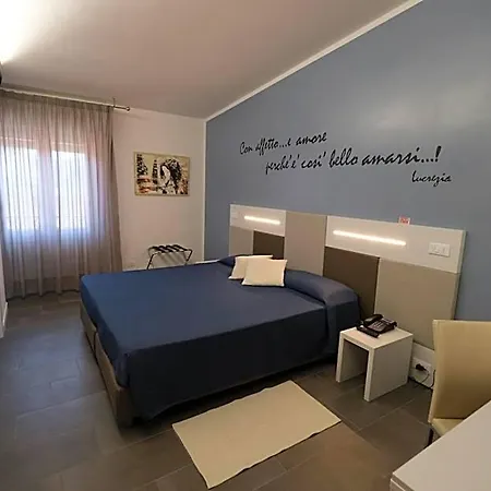 Zoello Je Suis קסטלווטרו די מודנה