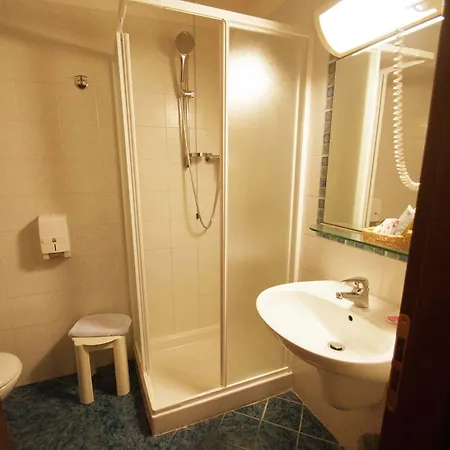 Hotell Zoello Je Suis 3*