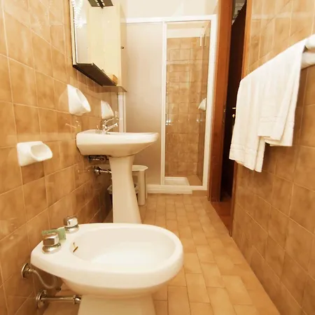 Hotell Zoello Je Suis Castelvetro di Modena