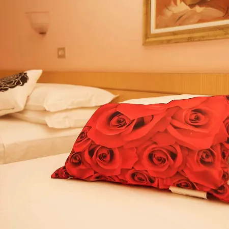 Hotel Zoello Je Suis