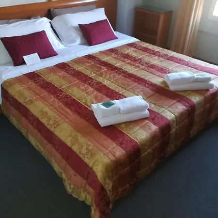 阿尔伯格佐罗耶苏酒店