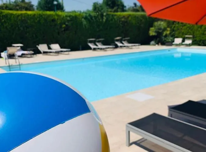 Hotel Zoello Je Suis Castelvetro di Modena